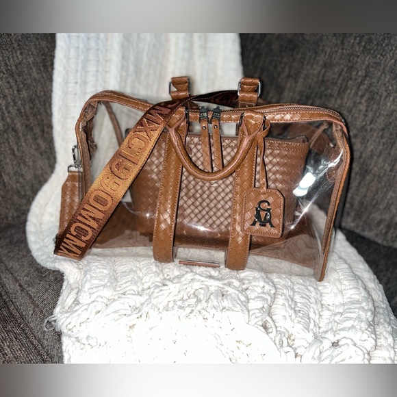 Steve Madden Handbags - Steve Madden BCAYLIN Cognac